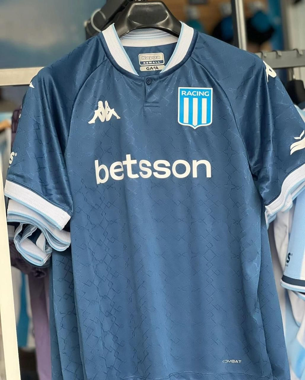 nueva camiseta titular de racing 2025 alternativa de regalo